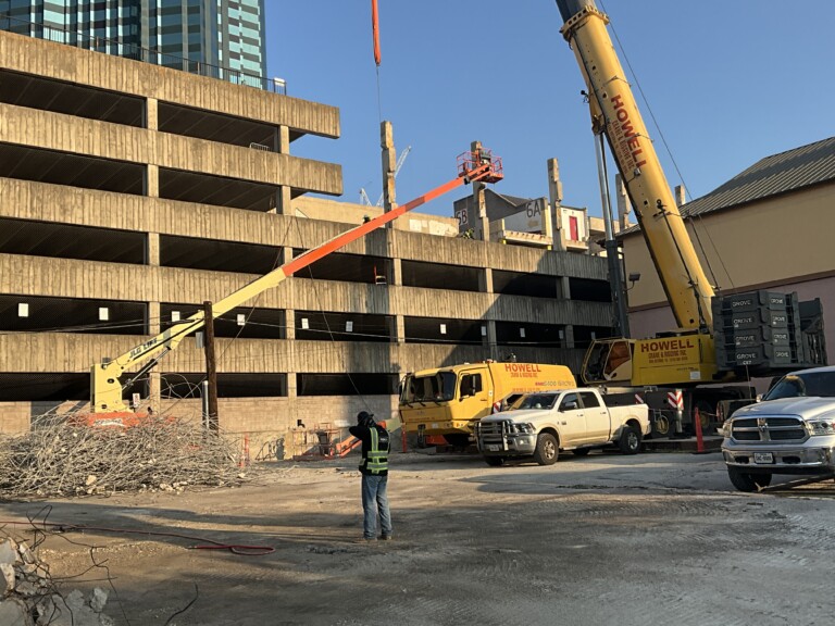 Facade view column demo, August 6, 2024